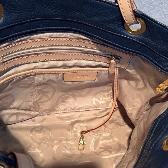 Michael Kors Dark Blue Tote with Tan Straps - Picture 8 of 13